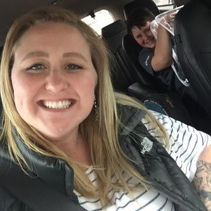 Meet your Posher, Leslie